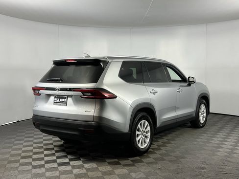Used 2025 Toyota Grand Highlander AWD image 7