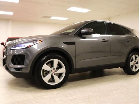 Used 2020 Jaguar E-PACE SE image 3