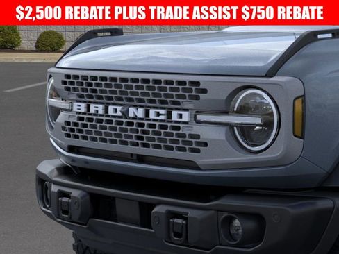 New 2025 Ford Bronco Badlands image 19