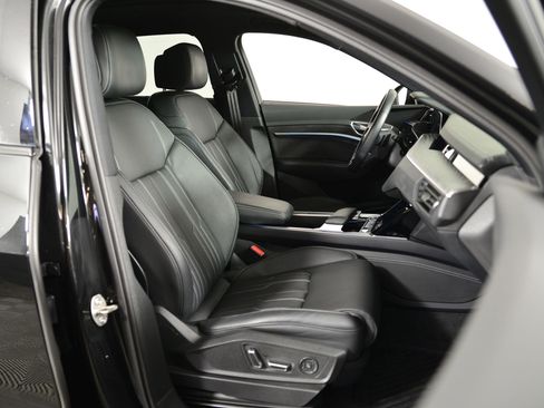 Used 2023 Audi e-tron Chronos w/ Chronos Package image 20