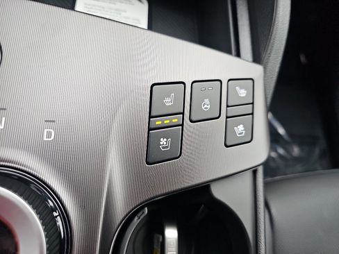 New 2026 Kia Niro EX image 18