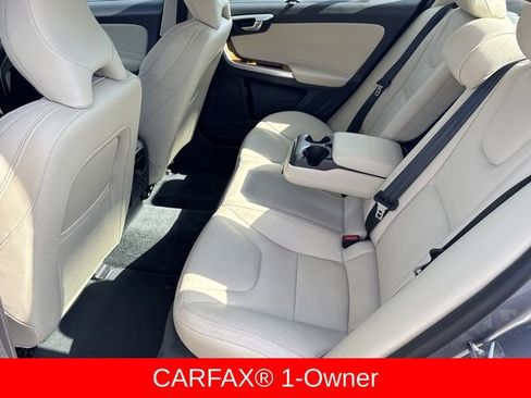 Used 2017 Volvo S60 T5 Inscription Platinum image 5