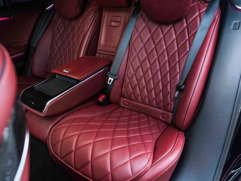 Used 2023 Mercedes-Benz S 500 4MATIC image 32
