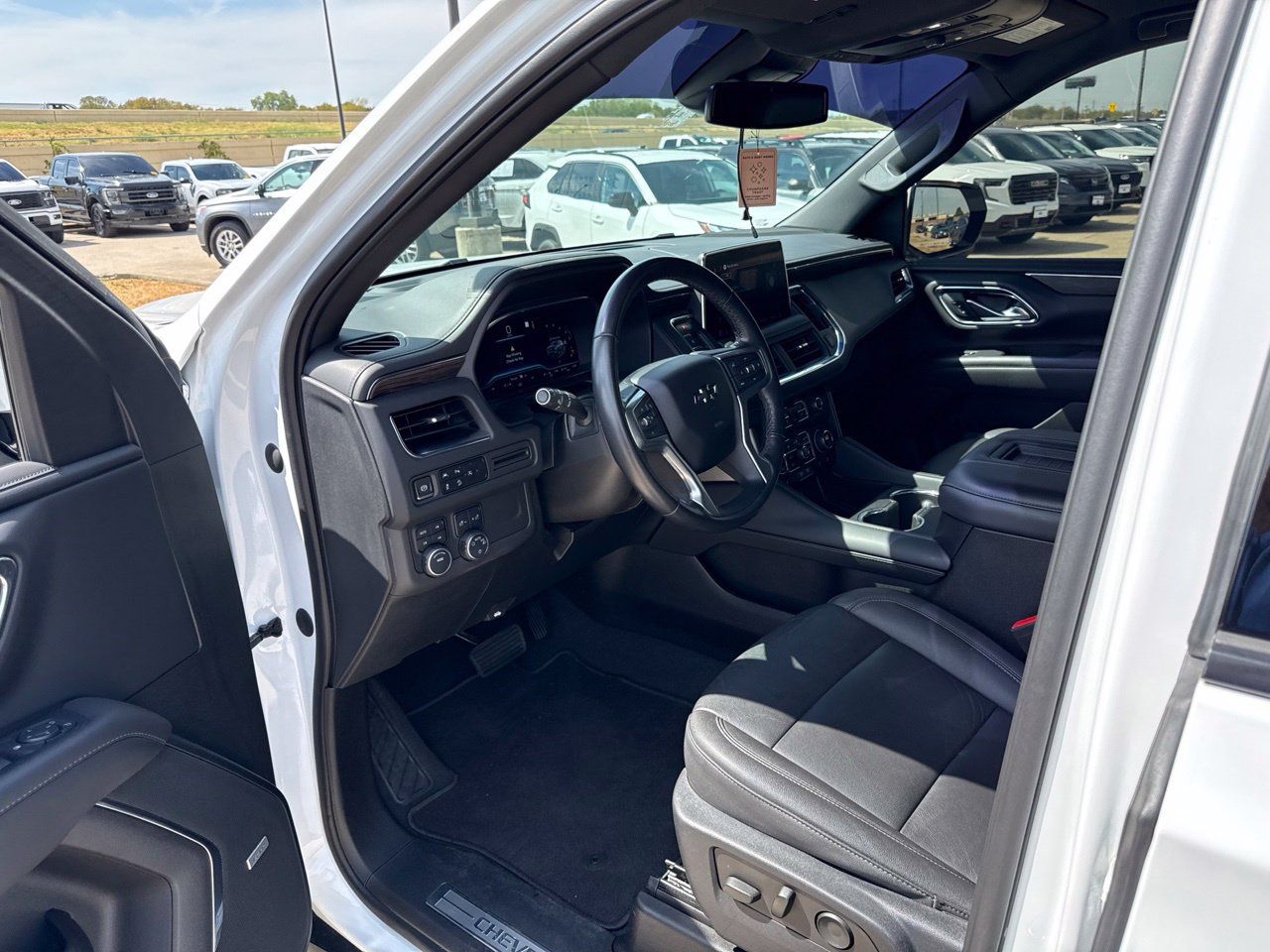 Used 2023 Chevrolet Suburban Z71 AWD/4WD image 21