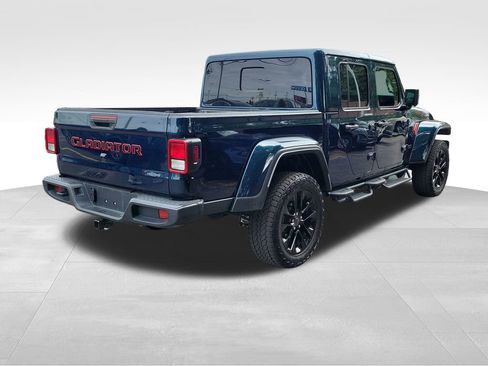 Used 2025 Jeep Gladiator Sport AWD/4WD image 4