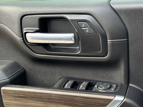 Used 2022 Chevrolet Silverado 2500 LT w/ Convenience Package image 24