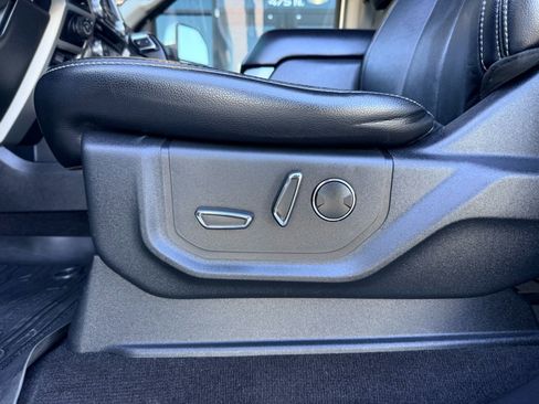 Used 2018 Ford F150 Lariat w/ Equipment Group 502A Luxury image 23