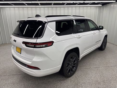 New 2026 Jeep Grand Cherokee L Limited AWD/4WD image 7