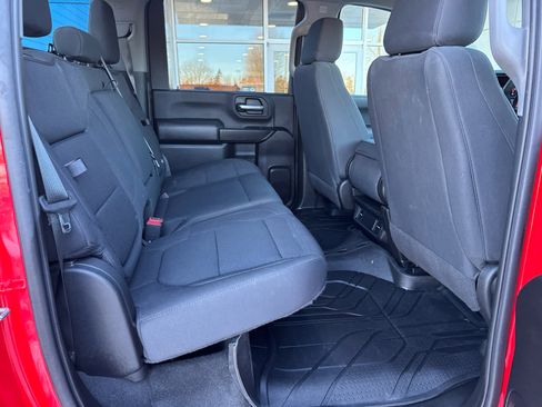 Used 2022 Chevrolet Silverado 2500 Custom w/ Custom Convenience Package image 5
