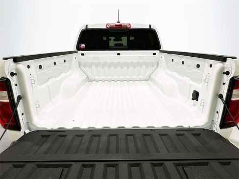 New 2026 GMC Canyon Elevation w/ Convenience Package image 26