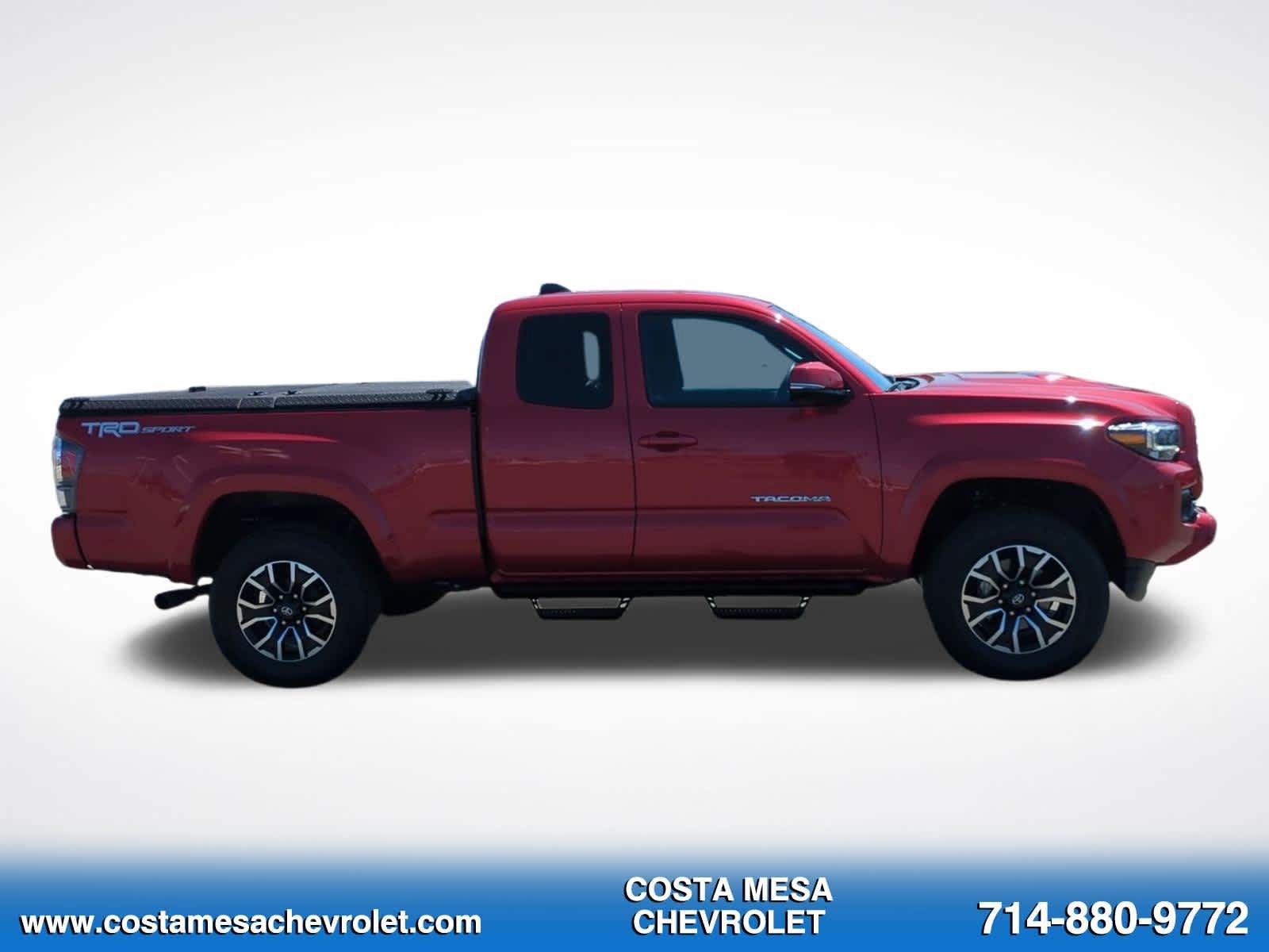 Used 2022 Toyota Tacoma TRD Sport w/ TRD Premium Sport Package RWD image 4