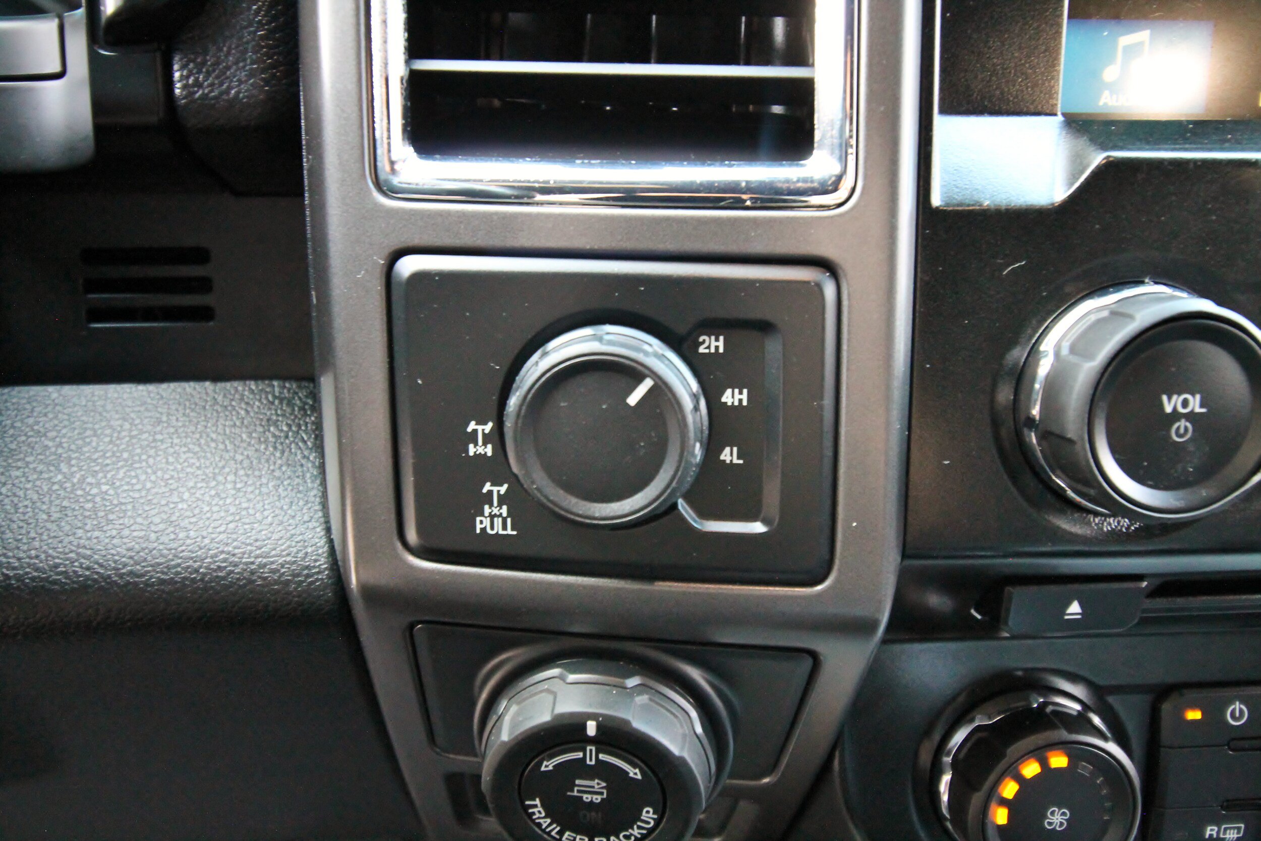 Used 2016 Ford F150 XLT w/ Equipment Group 301A Mid AWD/4WD image 33