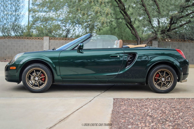 Used 2002 Toyota MR2 RWD image 3