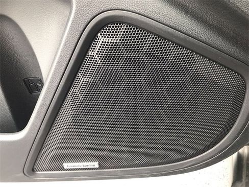 Used 2020 Subaru Outback Touring image 17