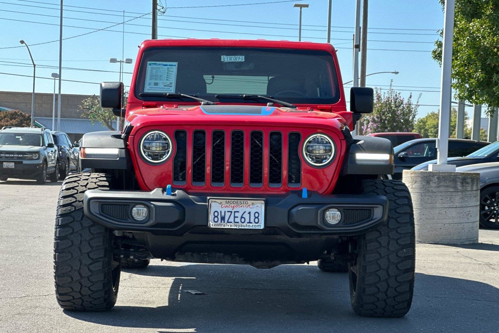 Used 2021 Jeep Wrangler Unlimited Rubicon 4xe w/ Cold Weather Group AWD/4WD image 8