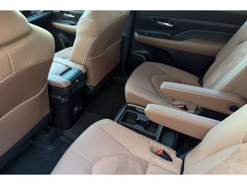 New 2026 Toyota Grand Highlander AWD Hybrid image 13