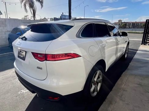 Used 2020 Jaguar F-PACE Premium image 6