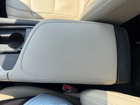 Used 2019 Buick Enclave Essence FWD image 30