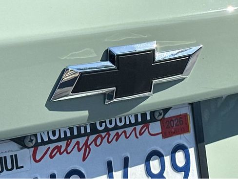 Used 2024 Chevrolet Trax RS w/ Sunroof Package FWD image 19