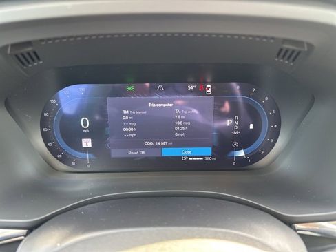 Certified 2025 Volvo XC60 B5 Core image 26