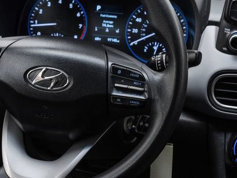 Used 2021 Hyundai Kona SE FWD image 19
