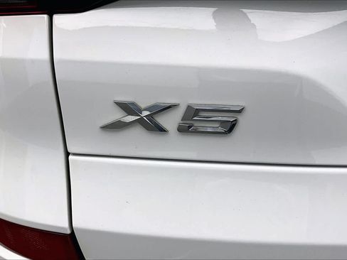 Used 2022 BMW X5 xDrive40i w/ M Sport Package AWD/4WD image 33