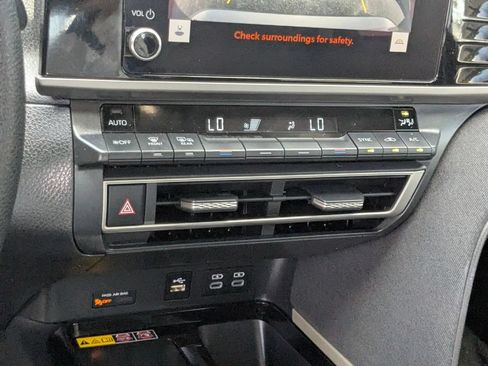 Used 2025 Toyota Camry LE FWD image 20