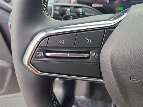 New 2026 Chevrolet Equinox EV LT image 14