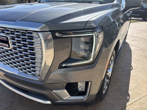 Used 2021 GMC Yukon Denali image 9
