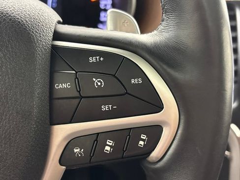 Used 2018 Jeep Grand Cherokee Summit AWD/4WD image 20