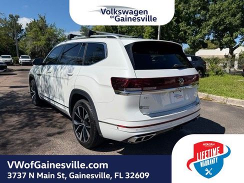 Certified 2024 Volkswagen Atlas SEL Premium R-Line AWD/4WD image 4