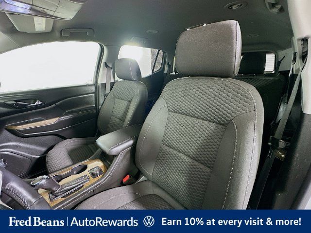Used 2017 GMC Acadia SLE w/ Driver Alert Package I FWD image 26