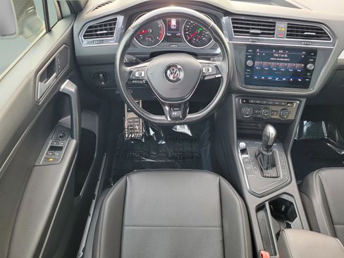 Used 2021 Volkswagen Tiguan SE R-Line image 26