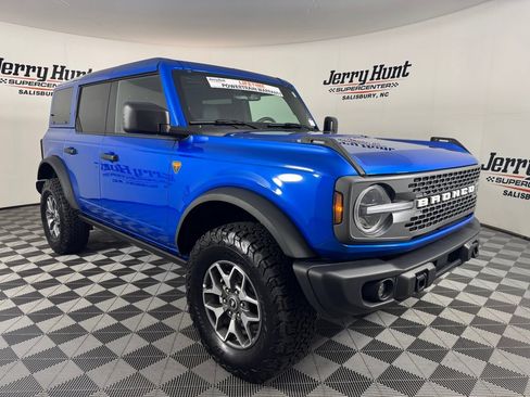 Used 2025 Ford Bronco Badlands AWD/4WD image 5