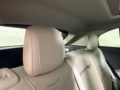 Used 2019 Cadillac XT4 Luxury w/ Cold Weather Package image 26