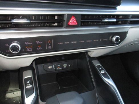 New 2025 Kia Sorento S w/ Panoramic Sunroof Package image 23