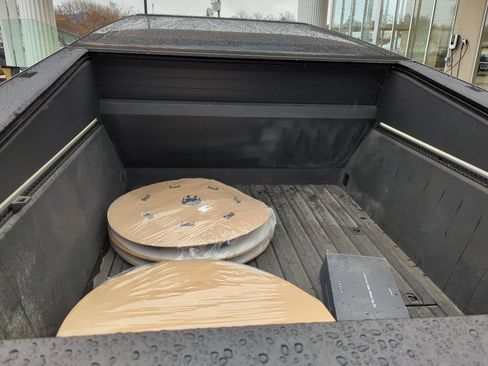 Used 2024 Tesla Cybertruck Cyberbeast image 18