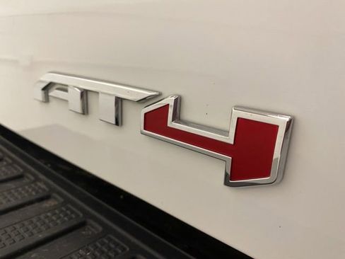 Used 2023 GMC Sierra 1500 AT4 w/ AT4 Premium Package AWD/4WD image 32