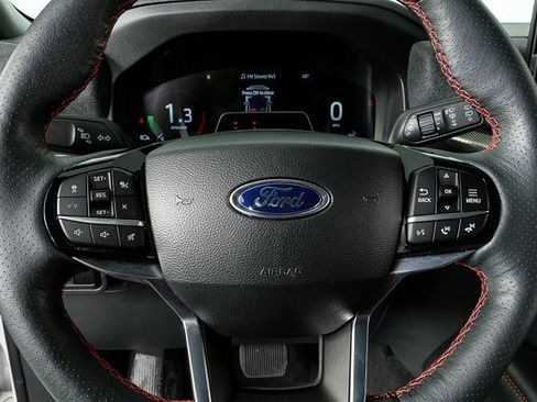 Used 2025 Ford Explorer ST-Line w/ Premium Package image 9