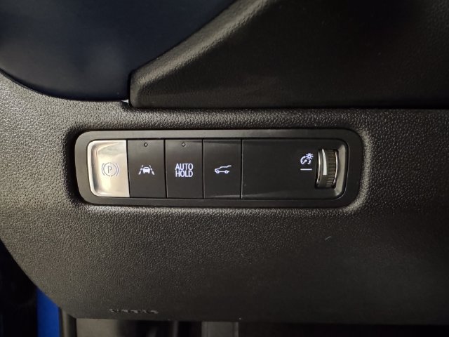 Used 2024 Chevrolet Equinox EV LT FWD image 10