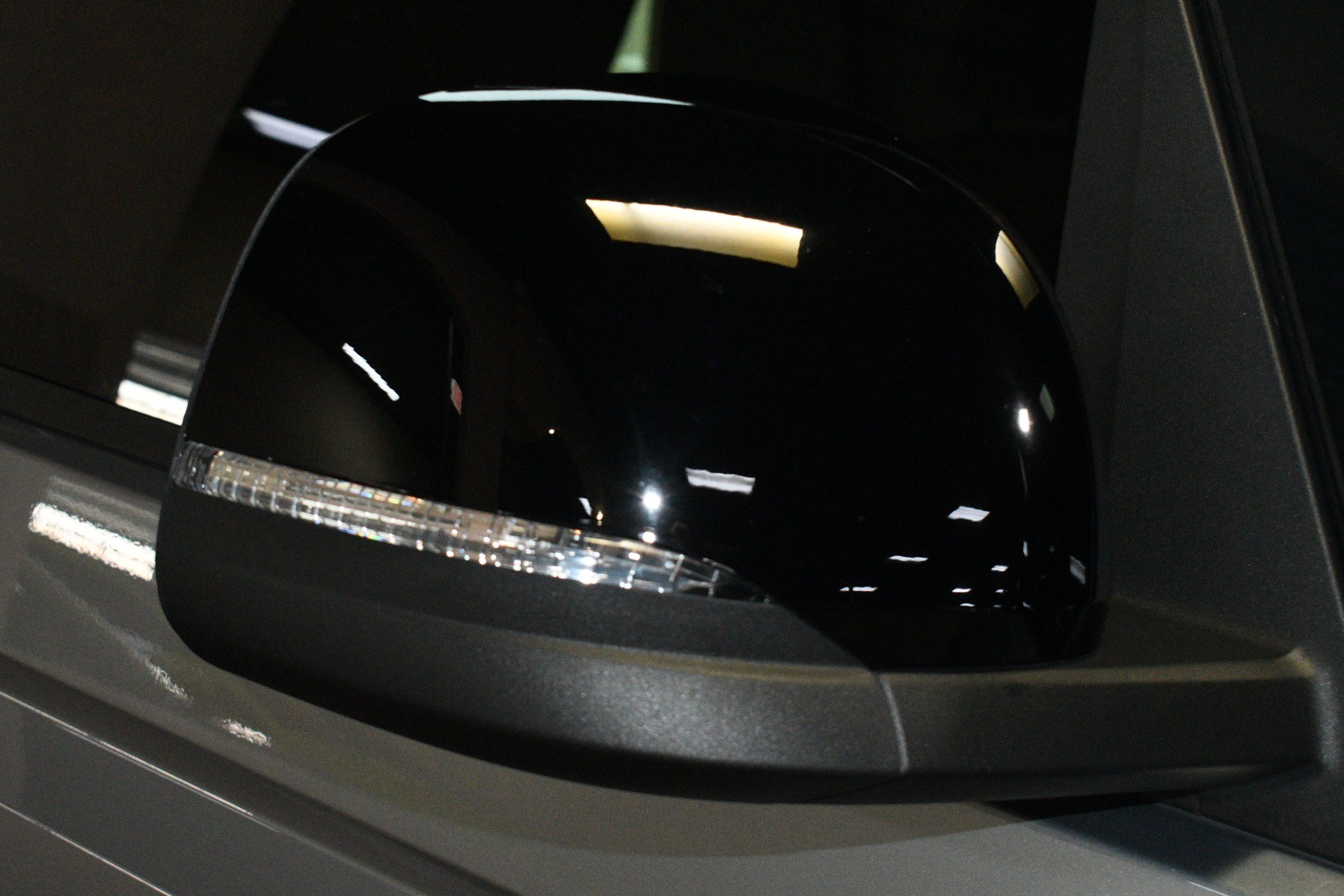 Used 2025 Volkswagen ID. Buzz Pro S RWD image 61
