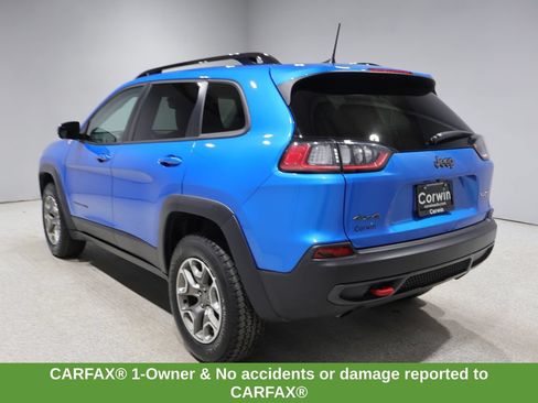 Used 2022 Jeep Cherokee Trailhawk w/ Premium Leather Package AWD/4WD image 5