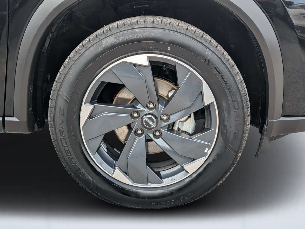 Used 2025 Nissan Rogue SV AWD/4WD image 15