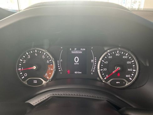 Used 2023 Jeep Renegade Latitude image 29