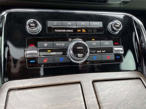 Used 2024 Lincoln Navigator L Black Label image 23