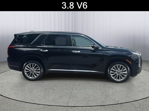 Used 2020 Hyundai Palisade Limited FWD image 3