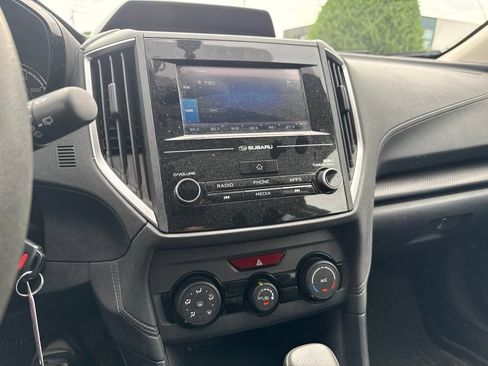 Used 2019 Subaru Crosstrek 2.0i AWD/4WD image 11
