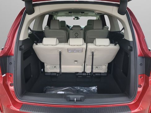 New 2026 Honda Odyssey Touring image 19
