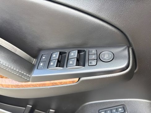 Used 2018 Chevrolet Tahoe Premier AWD/4WD image 33