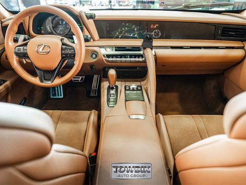 Used 2022 Lexus LC 500 Coupe w/ Performance Package image 12